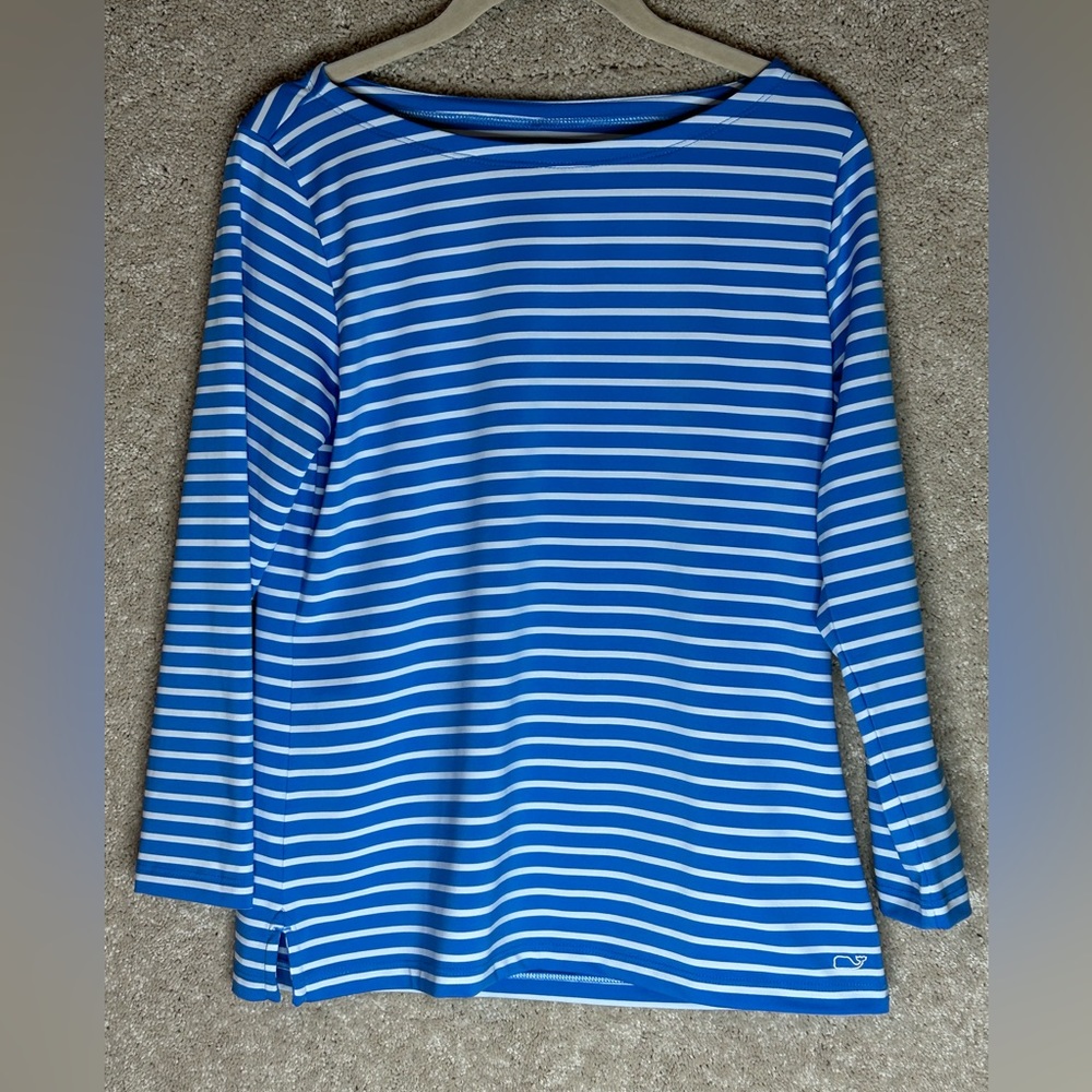 Vineyard vine sankaty blue striped size small top